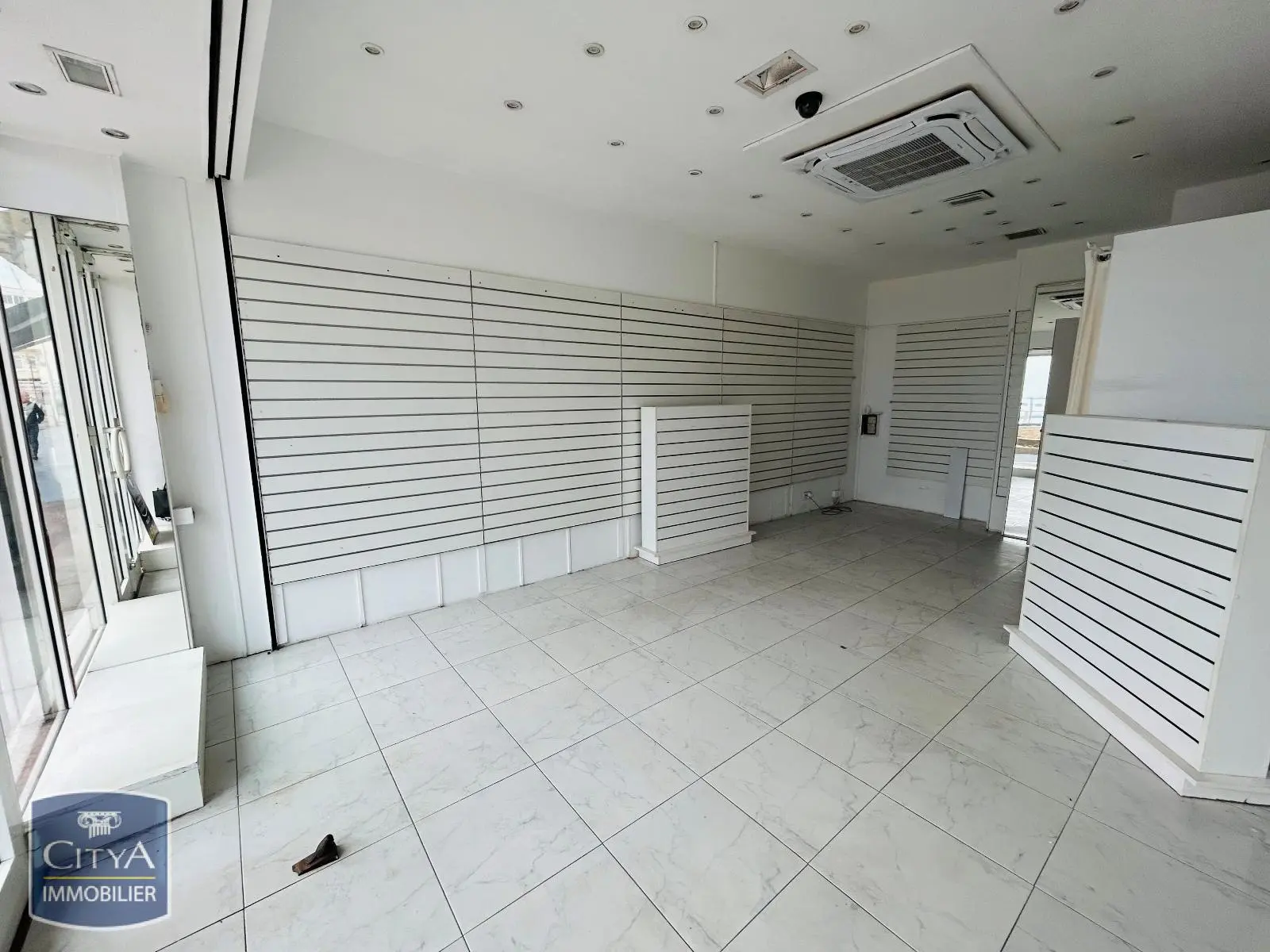 Photo 4 Local Commercial