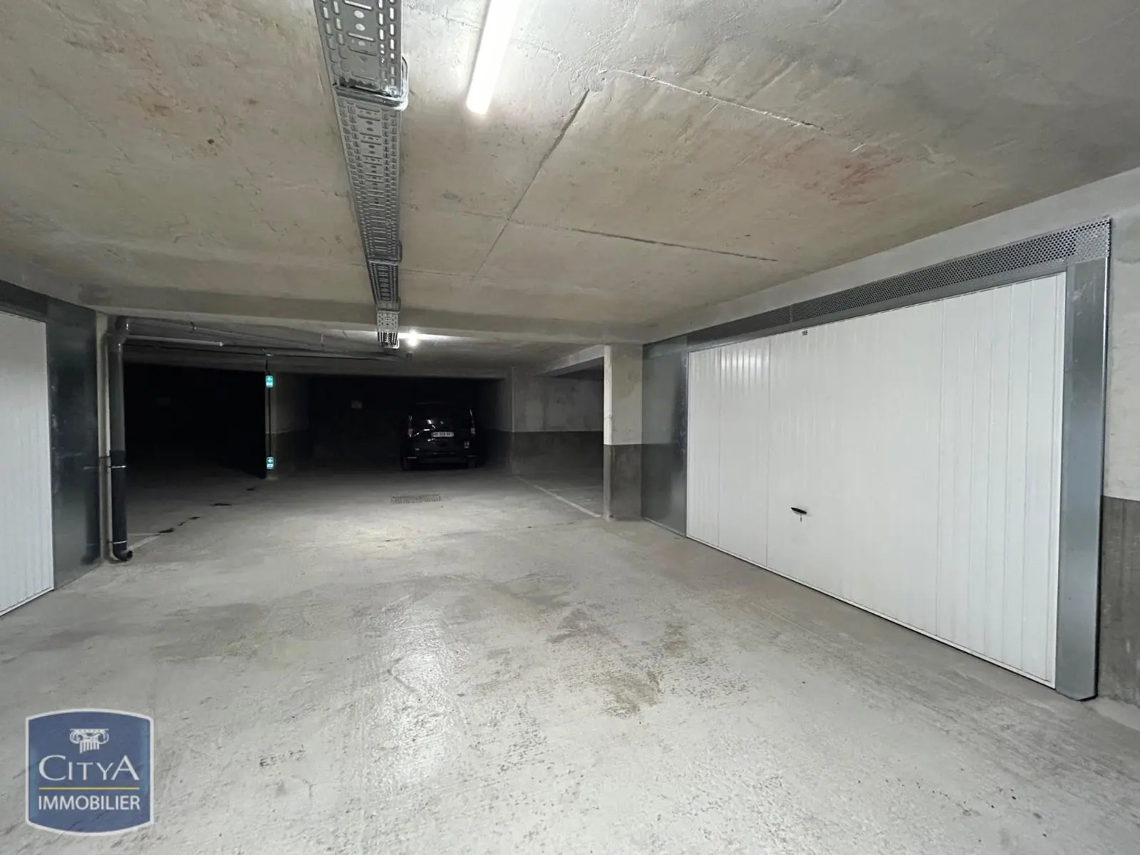 Photo 1 Parking 21m²