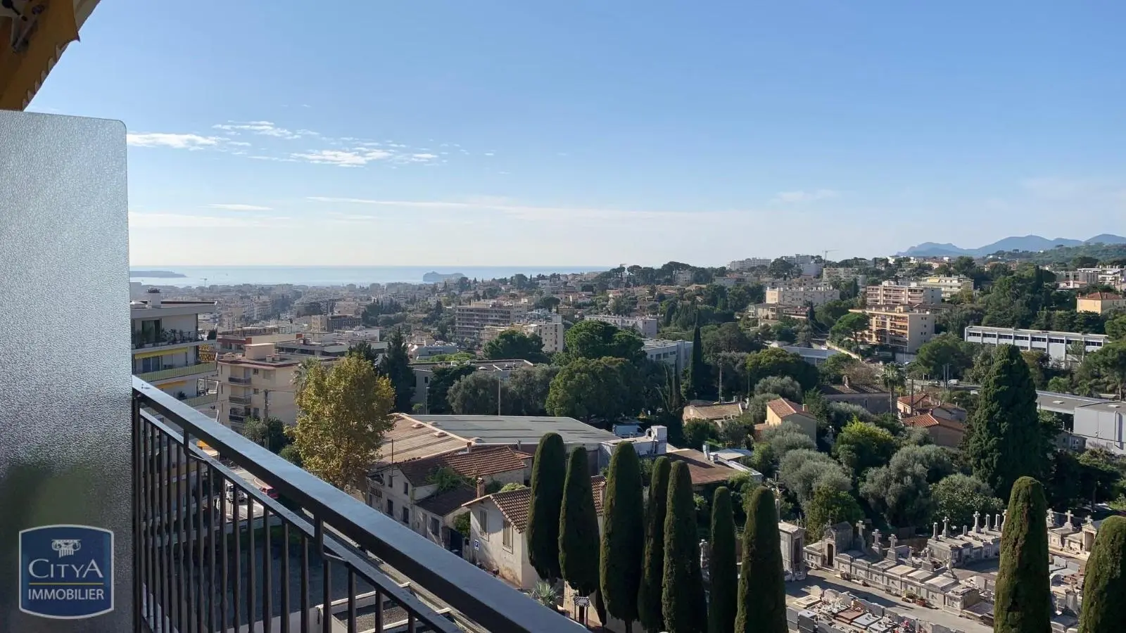 Photo 2 Appartement 1 pièce 32.28m²