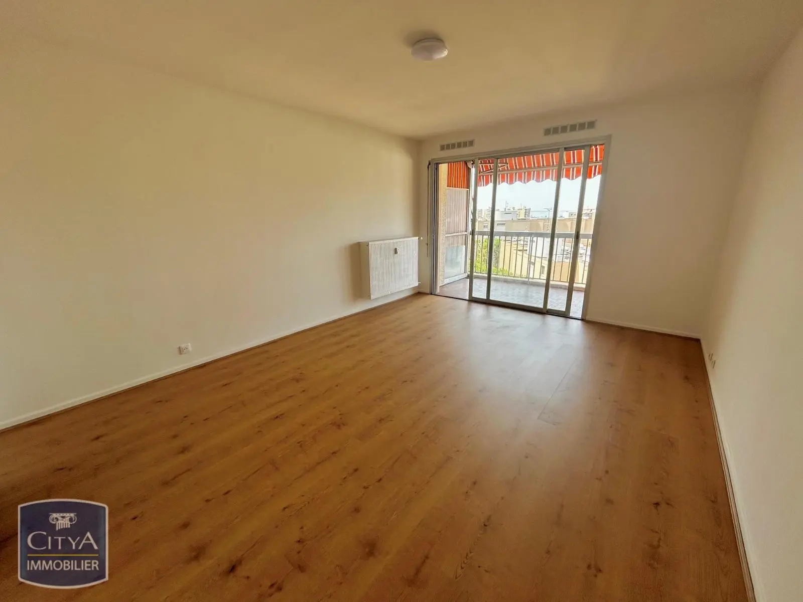 Photo 2 Appartement 1 pièce 30.94m²