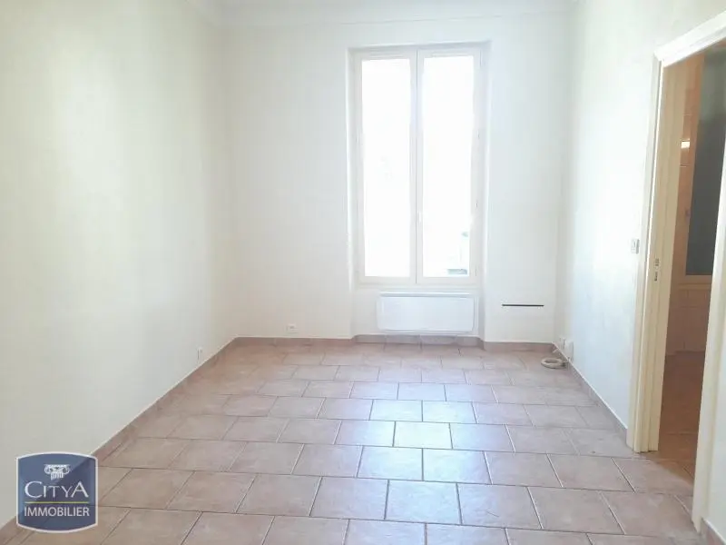 Photo 2 Appartement 1 pièce 27.14m²
