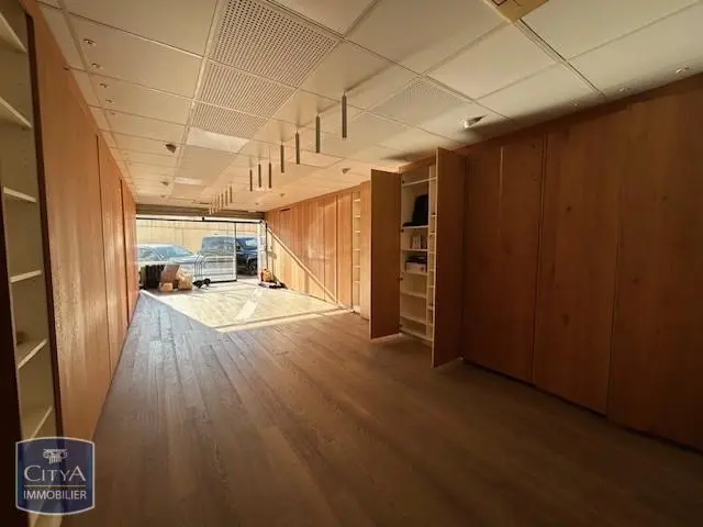 Photo 3 Local Commercial 74m²