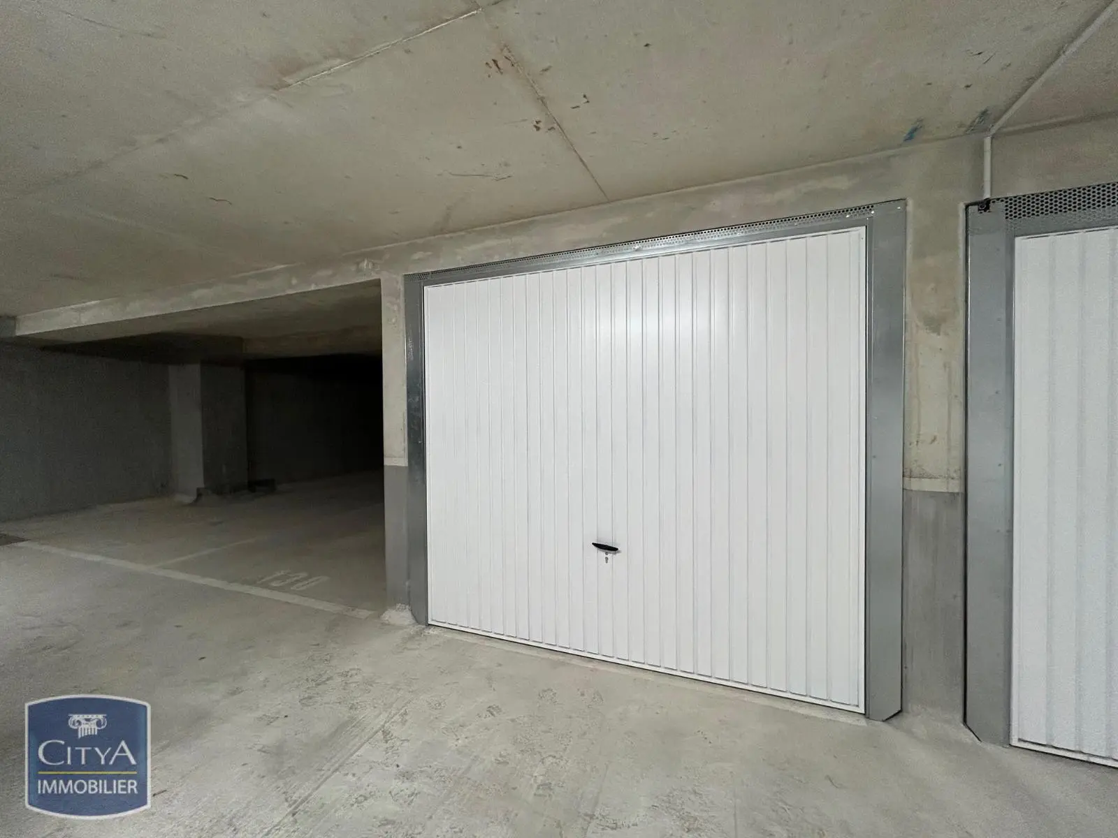 Photo 1 Parking 35m²