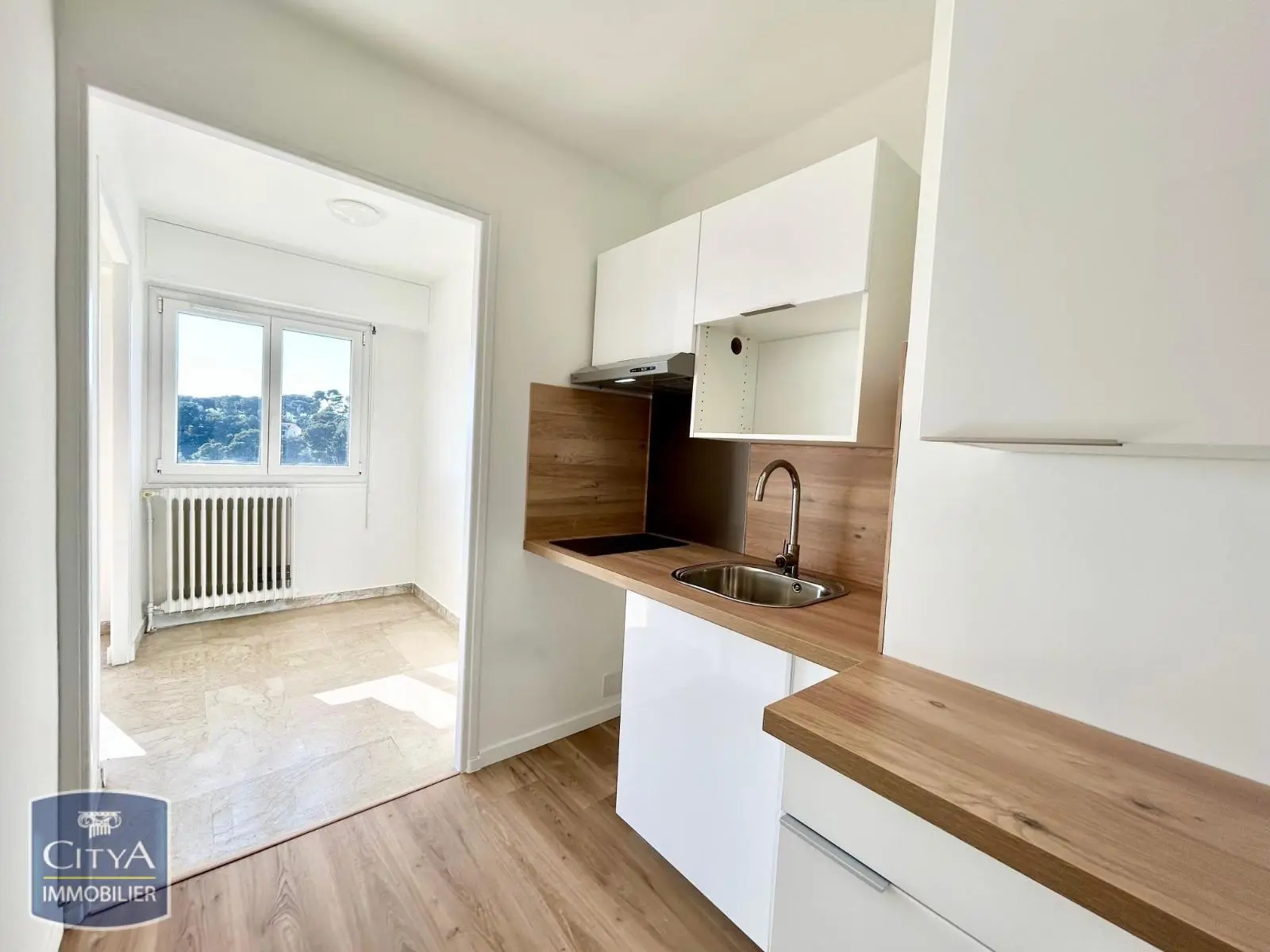 Photo 2 Appartement 1 pièce 32.28m²