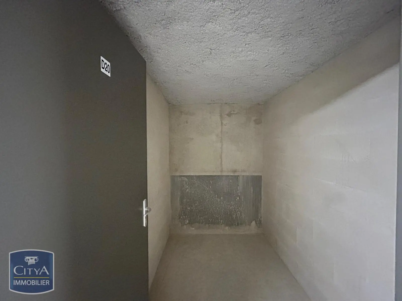 Photo 1 Parking 4m²