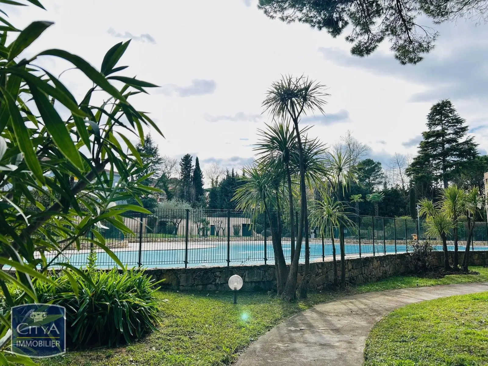 Photo 1 Appartement 1 pièce 27.05m²