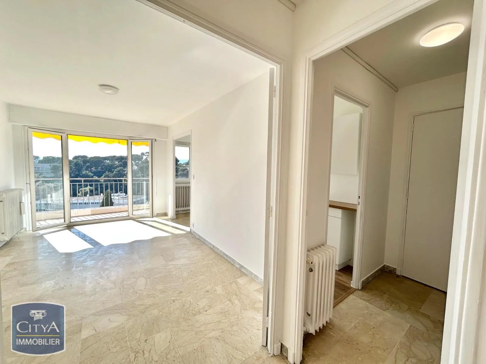 Photo 1 Appartement 1 pièce 32.28m²