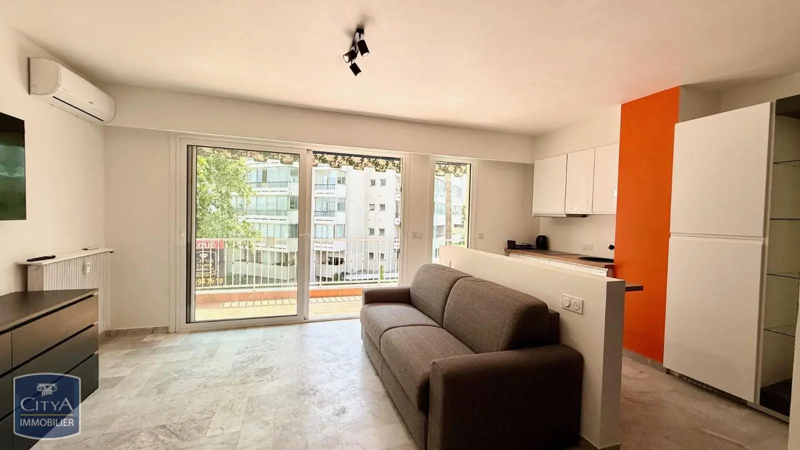 Photo 1 Appartement 1 pièce 31.39m²