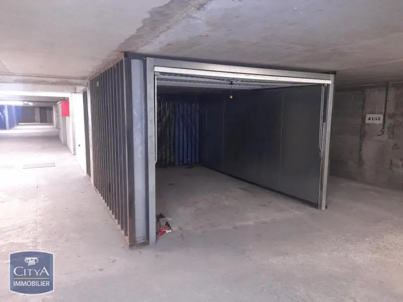 Photo 2 Parking