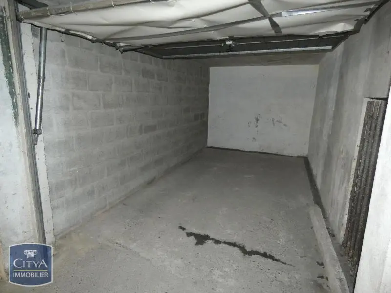 Photo 1 Parking