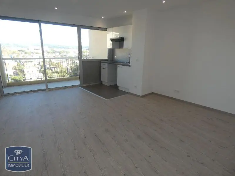 Photo 2 Appartement 1 pièce 27.45m²