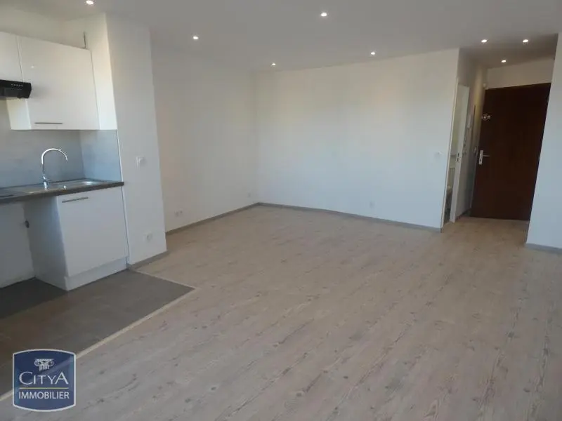 Photo 1 Appartement 1 pièce 27.45m²