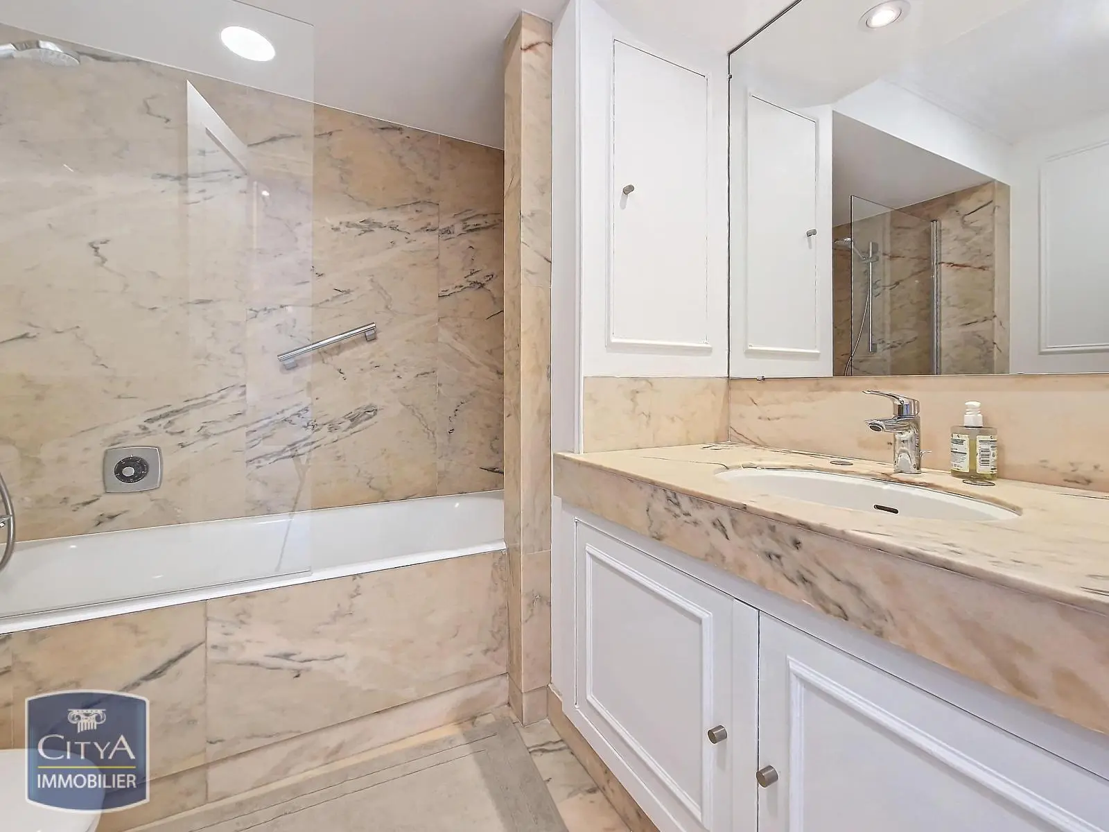 Photo 15 Appartement 4 pièces 96.78m²