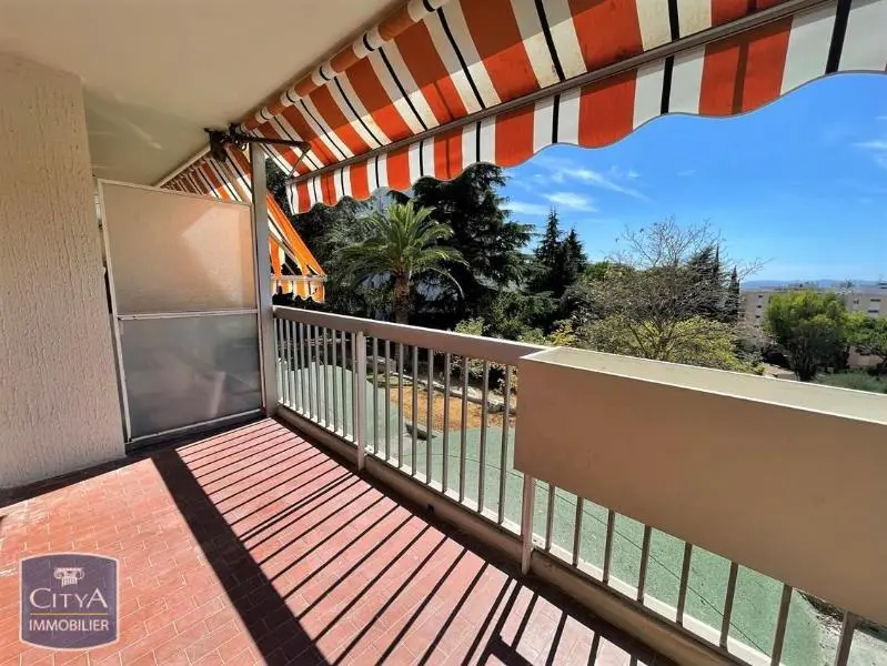 Photo 3 Appartement 1 pièce 30.52m²