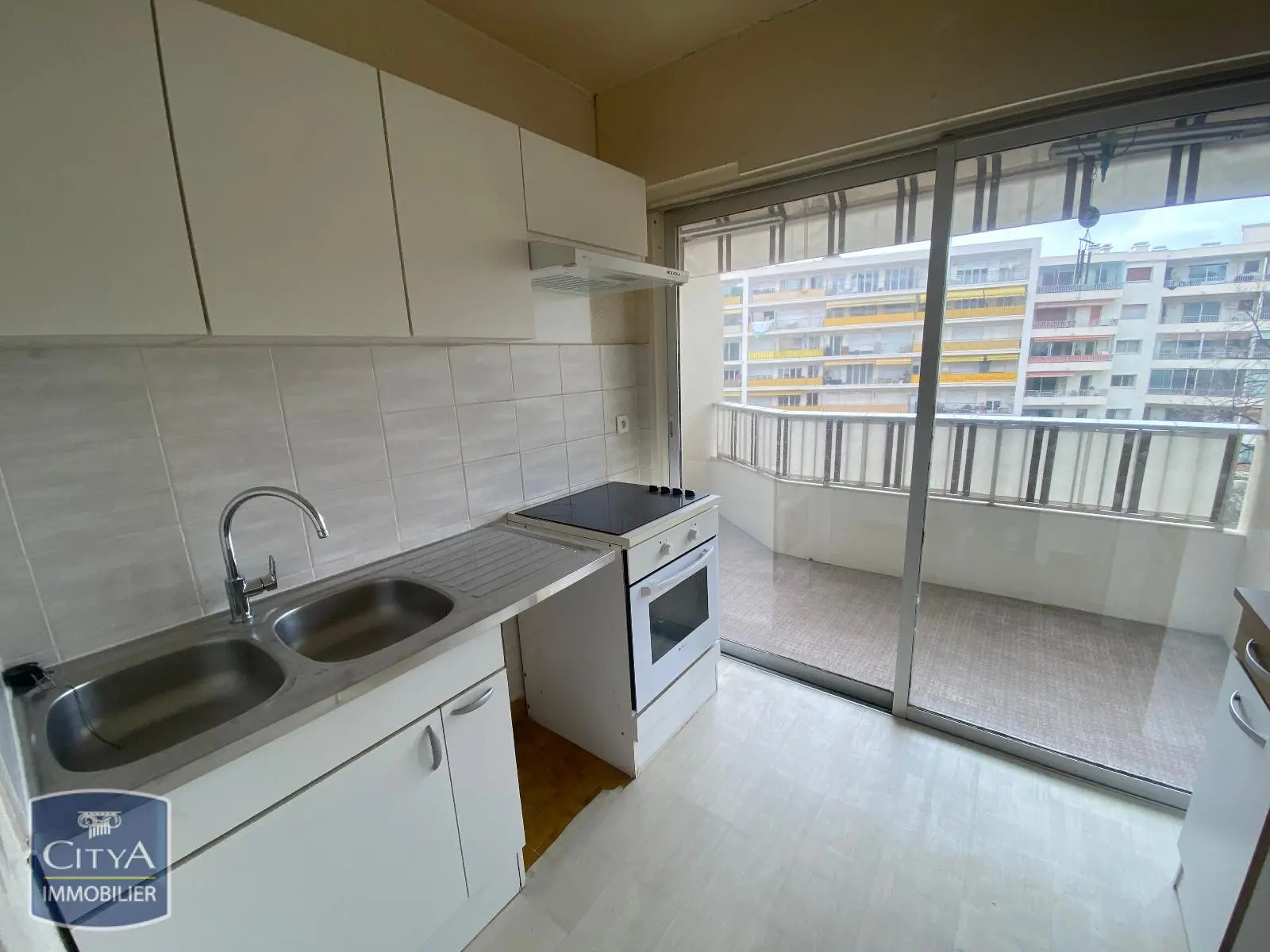 Photo 3 Appartement 1 pièce 33.28m²