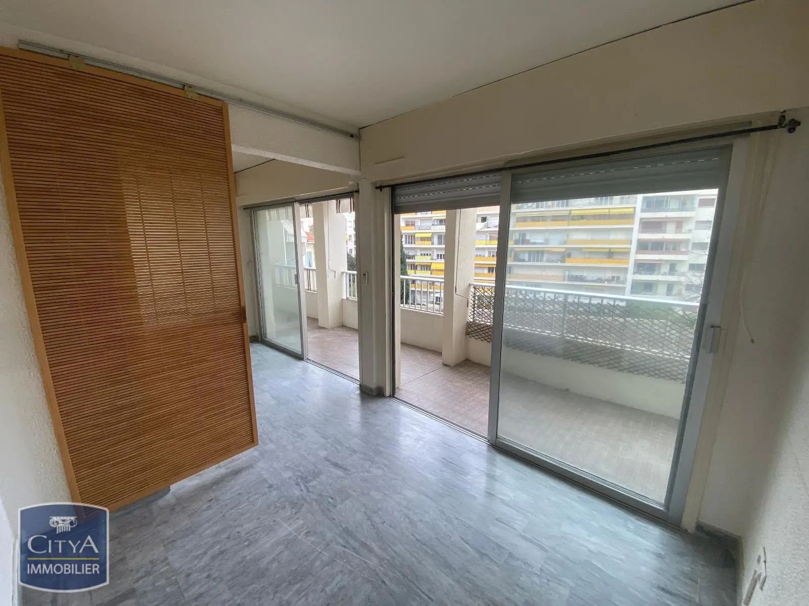 Photo 2 Appartement 1 pièce 33.28m²