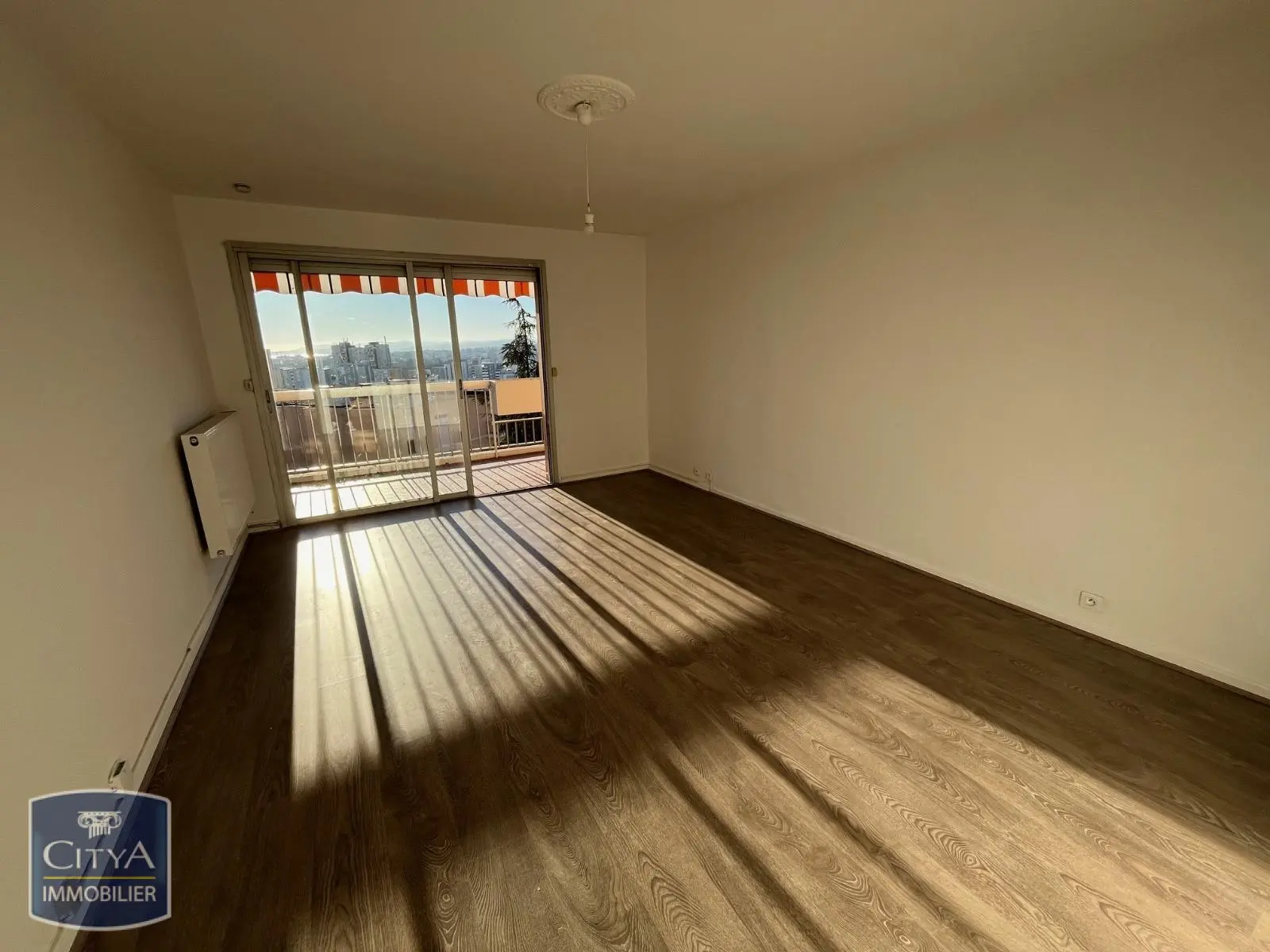 Photo 2 Appartement 1 pièce 30.78m²