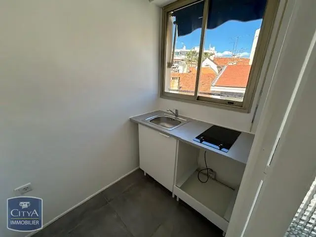 Photo 3 Appartement 1 pièce 28m²