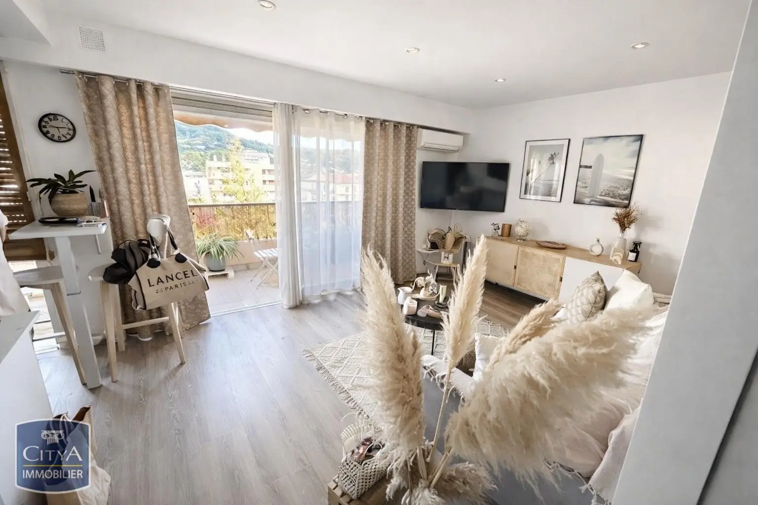 Photo 2 Appartement 1 pièce 30m²