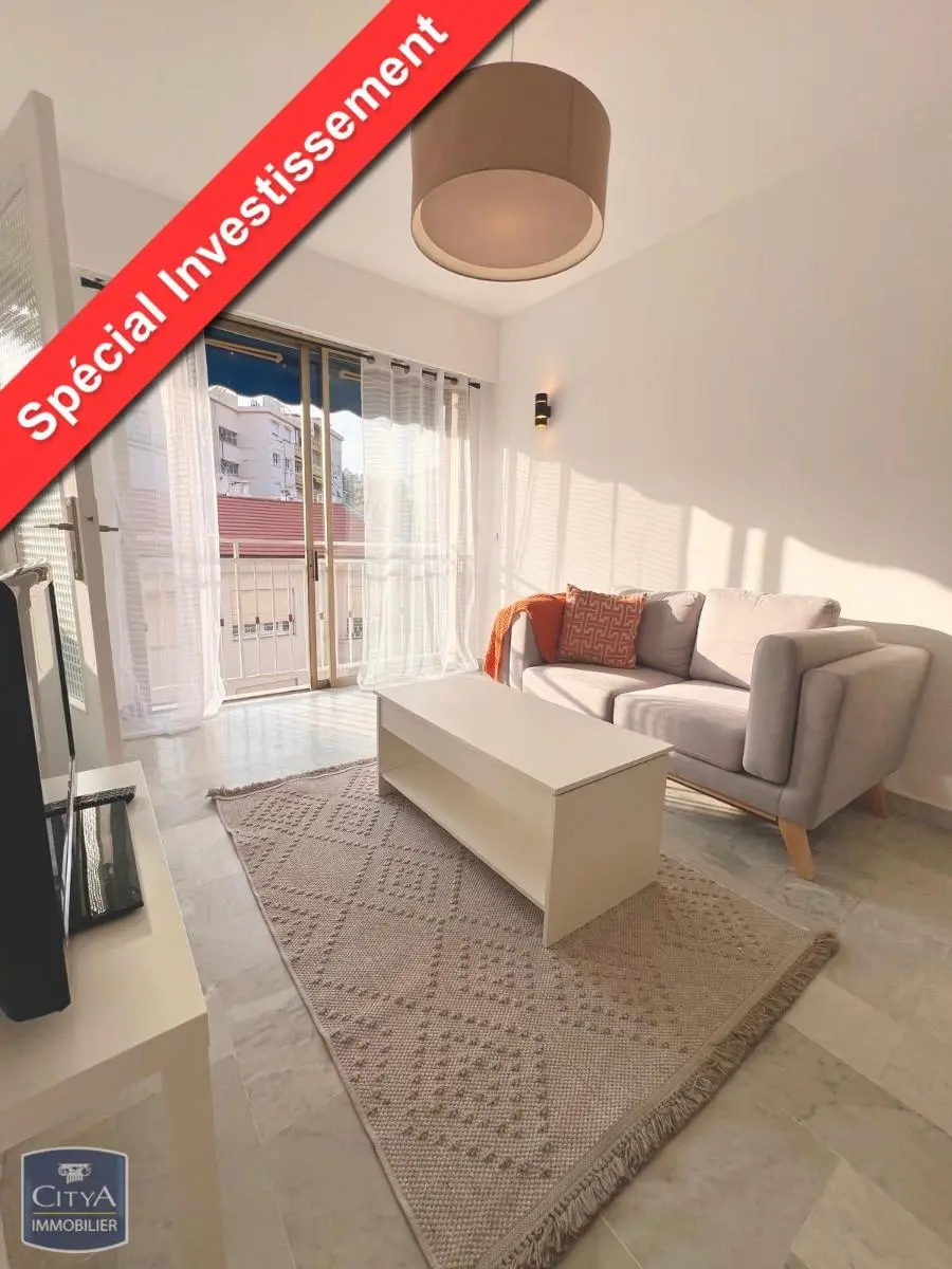 Photo 1 Appartement 1 pièce 28m²