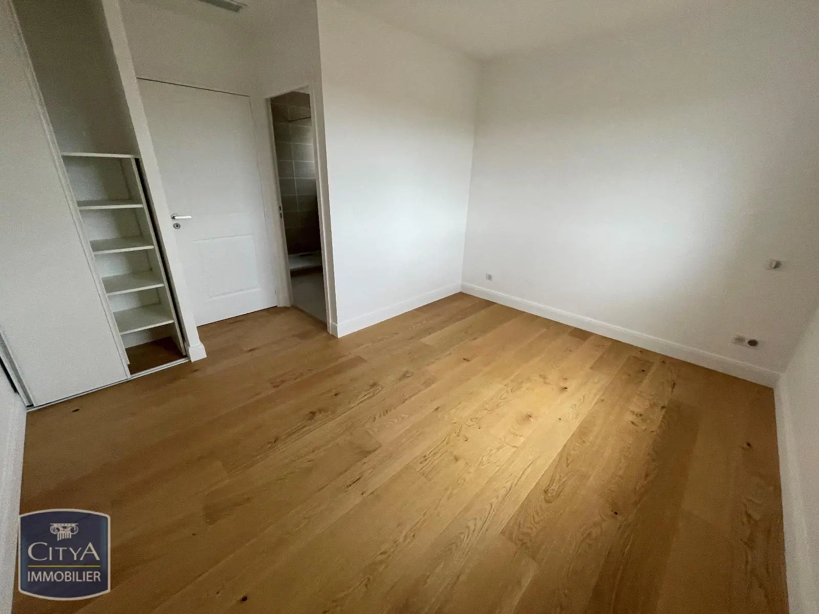 Photo 10 Appartement 4 pièces 111.71m²