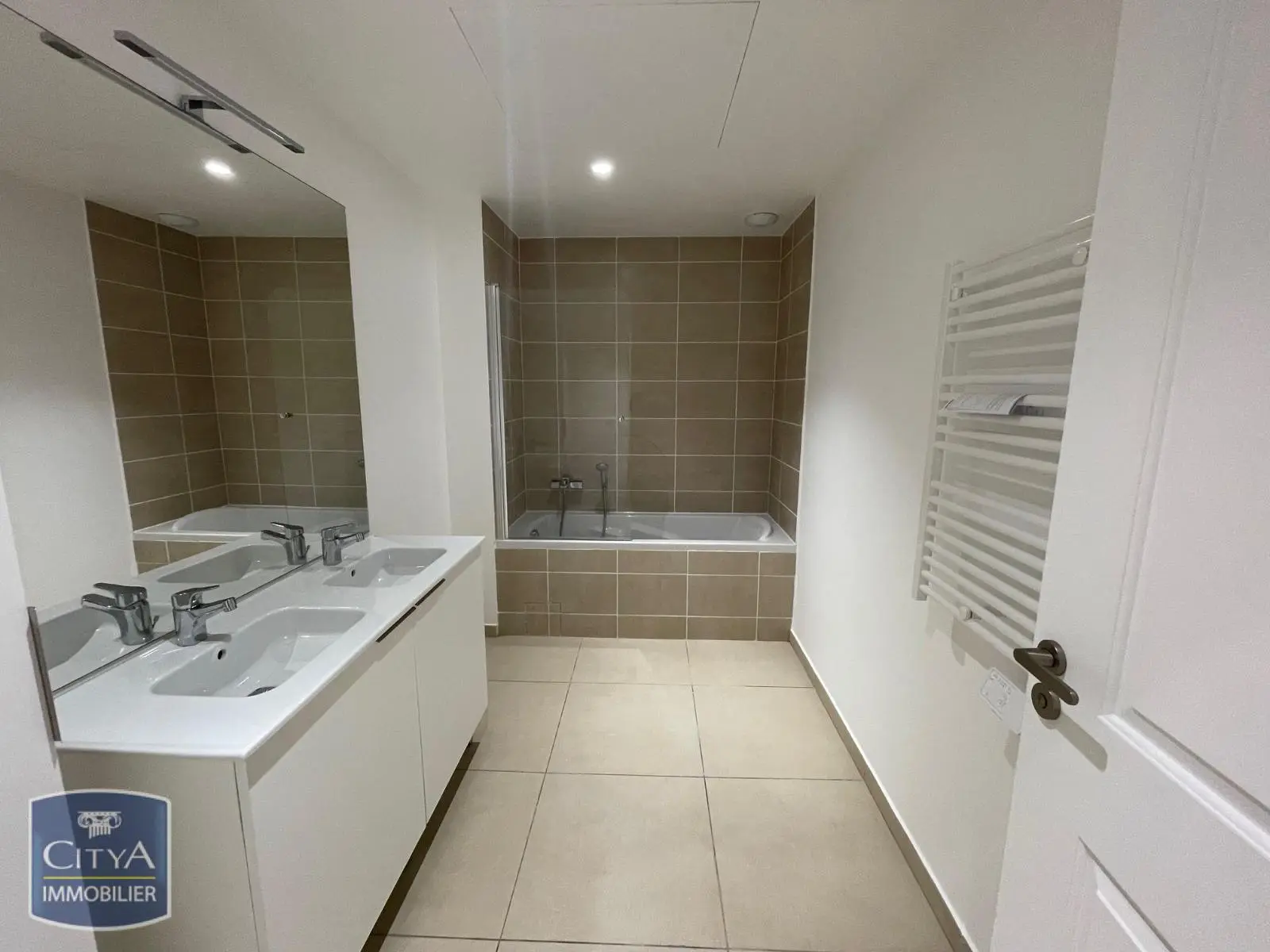 Photo 22 Appartement 4 pièces 122.95m²