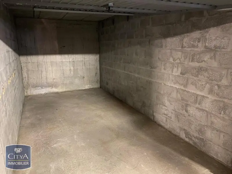 Photo 1 Parking 15m²
