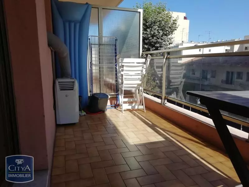 Photo 1 Appartement 1 pièce 23.27m²