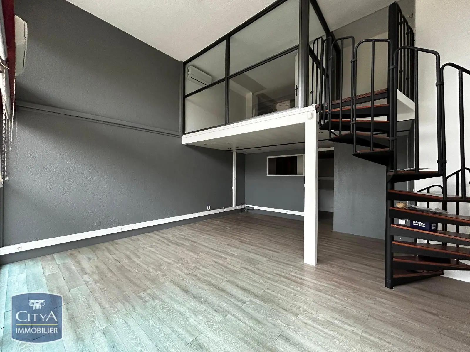 Photo 2 Local Commercial 67m²