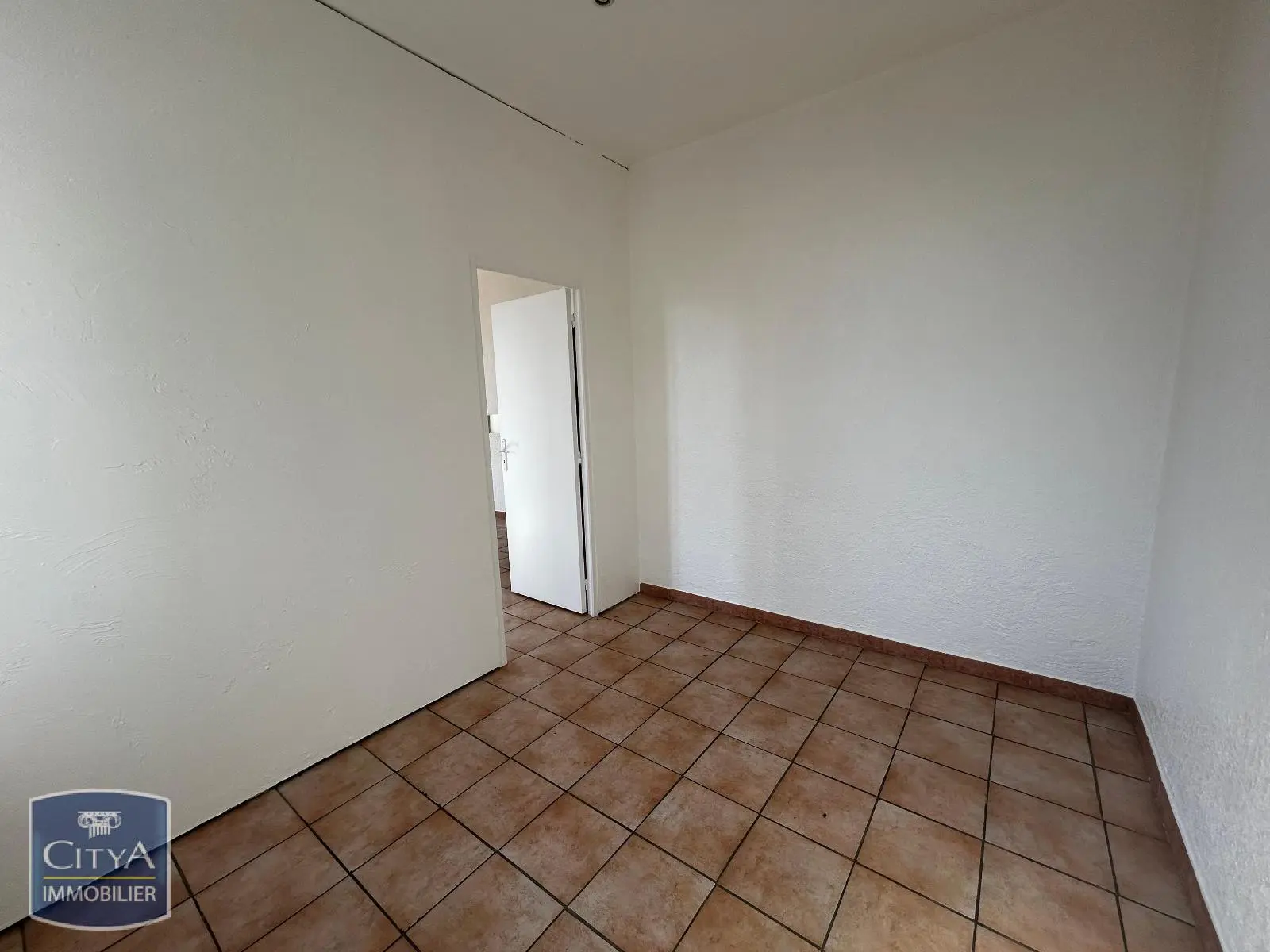 Photo 3 Local Professionnel 4 pièces