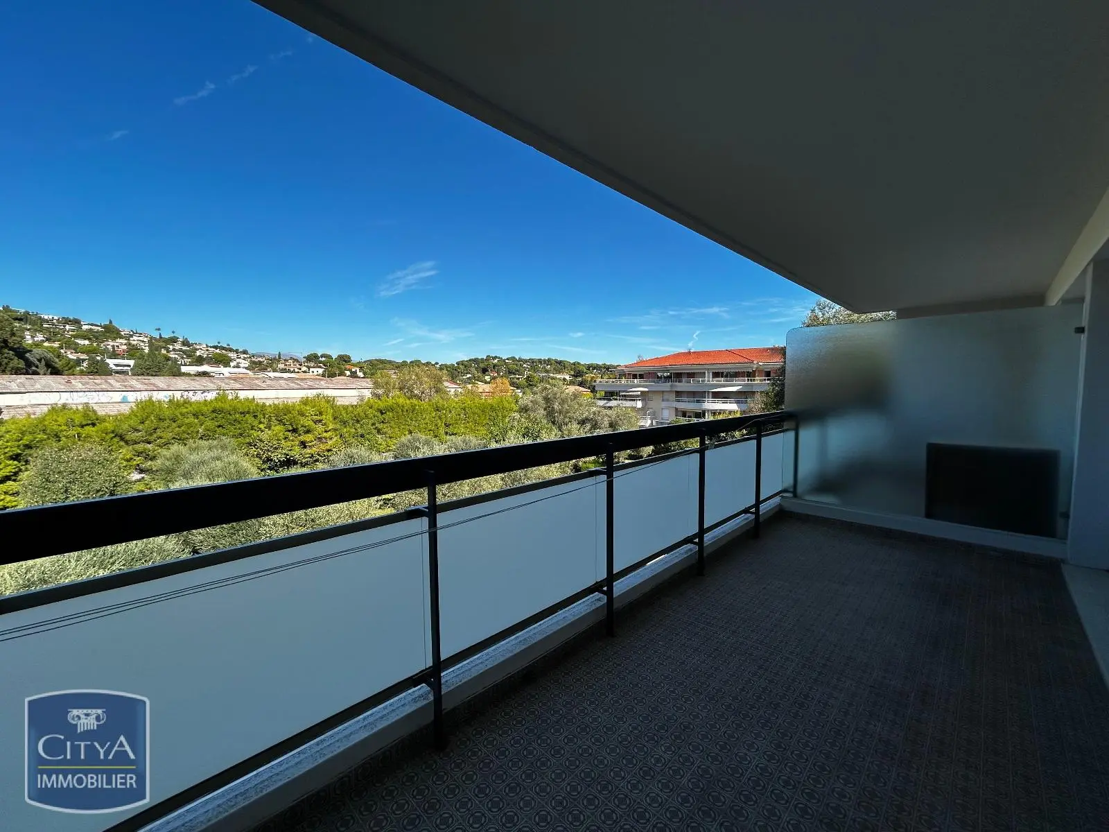 Photo 2 Appartement 1 pièce 29.14m²