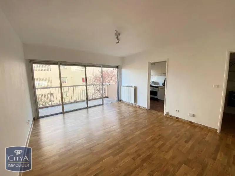 Photo 1 Appartement 1 pièce 32.2m²