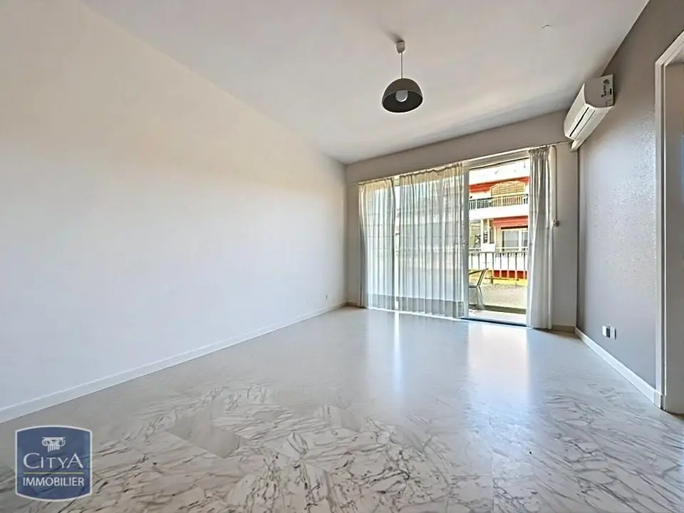 Photo 4 Appartement 1 pièce 27.86m²