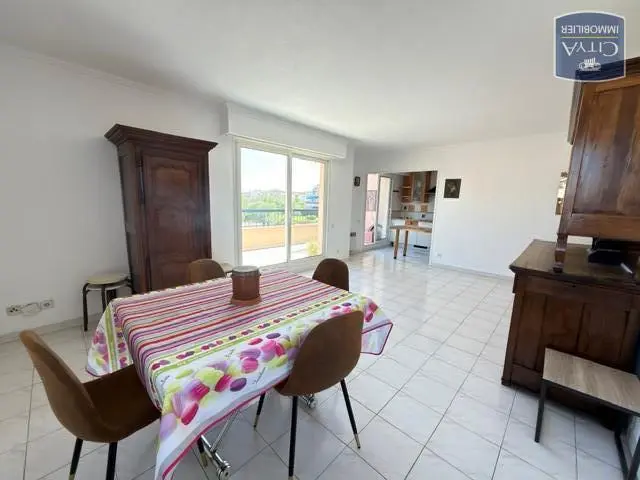 Photo 10 Appartement 4 pièces 91m²