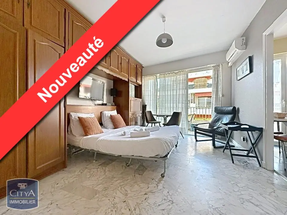 Photo 1 Appartement 1 pièce 27.86m²