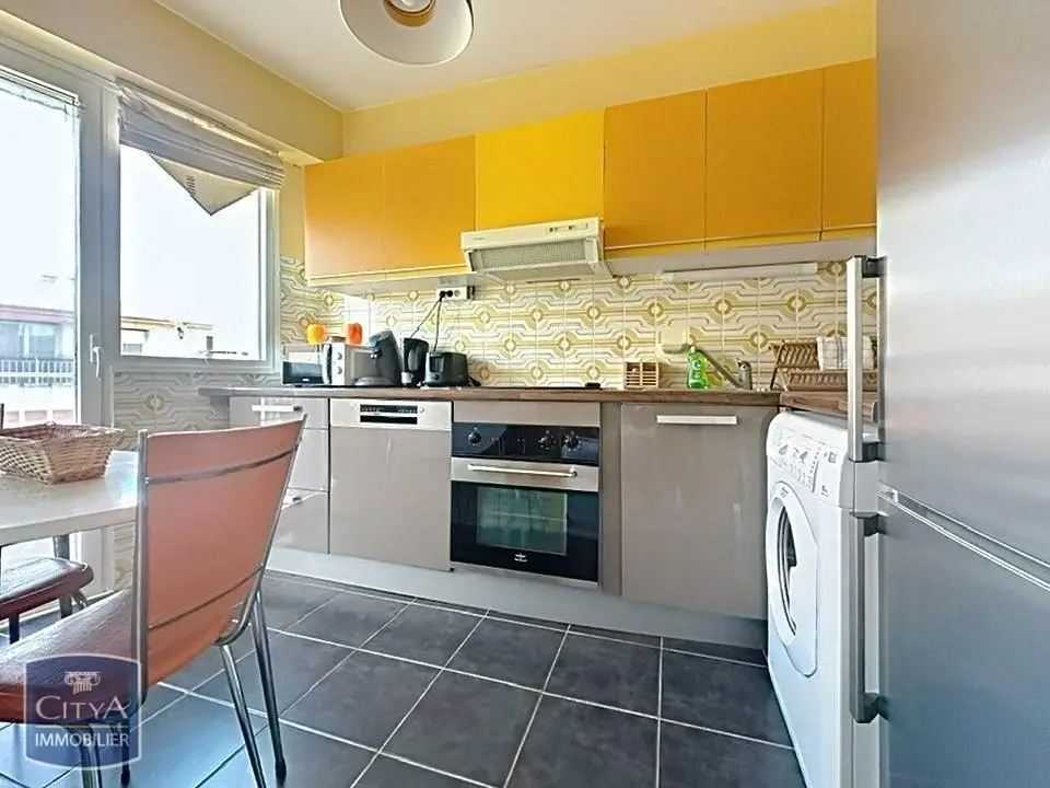 Photo 2 Appartement 1 pièce 27.86m²