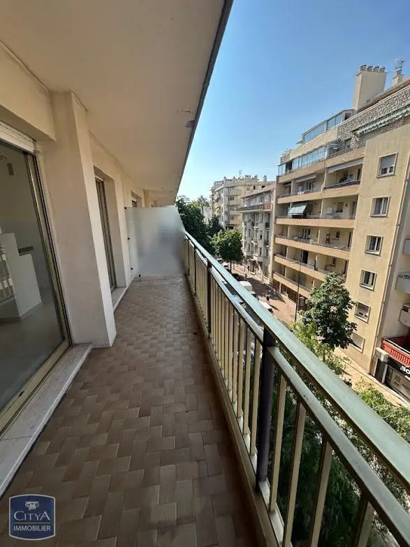 Photo 4 Appartement 1 pièce 28m²