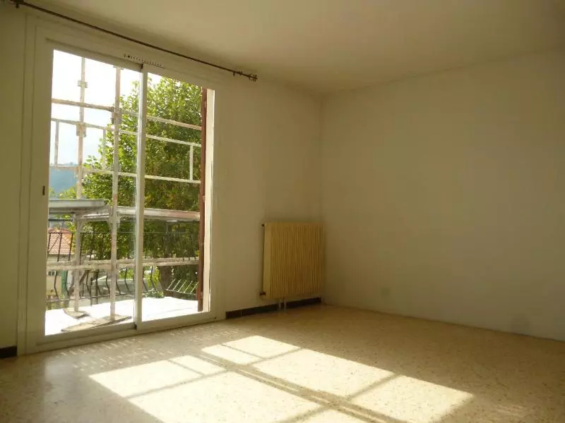 Illustration pour Appartement 3 pièces 75.38m² Photo Appartement 3 pièces 75.38m²