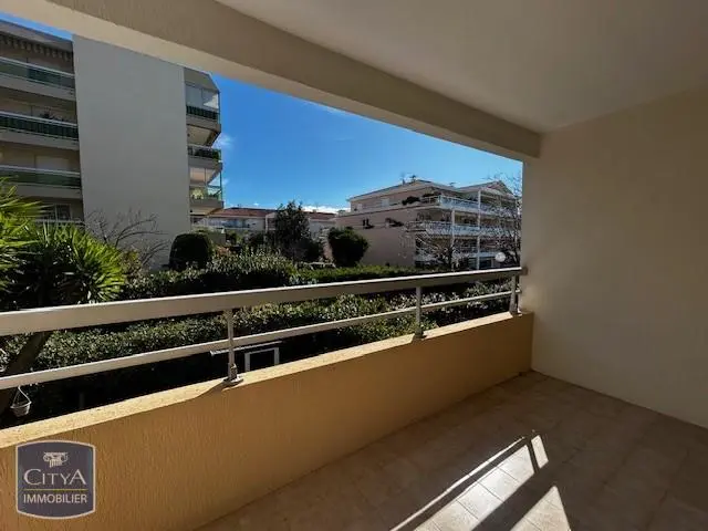 Photo 1 Appartement 1 pièce 34.13m²