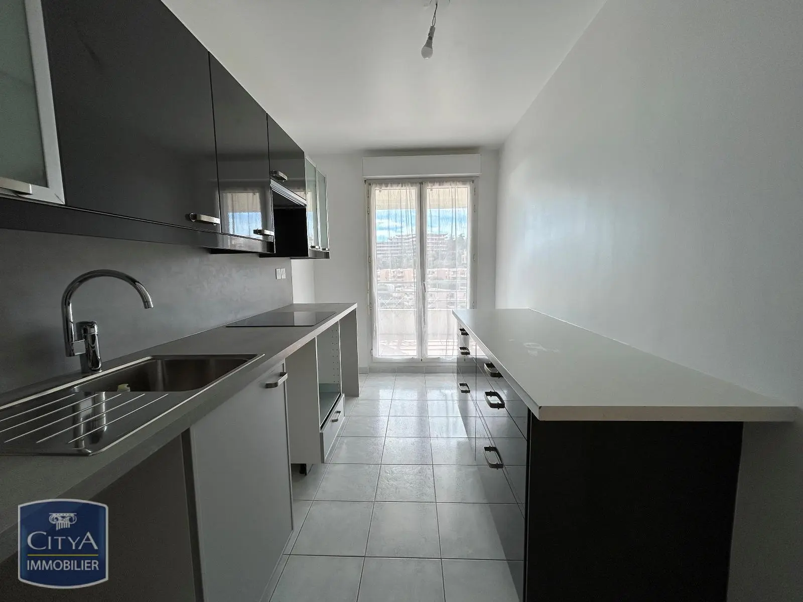 Photo 3 Appartement 4 pièces 85.98m²