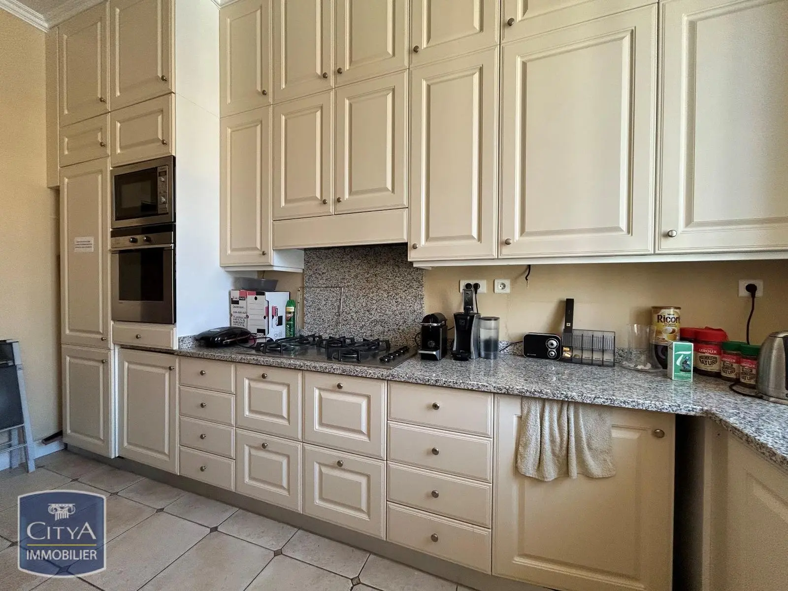 Photo 4 Local Commercial 166m²