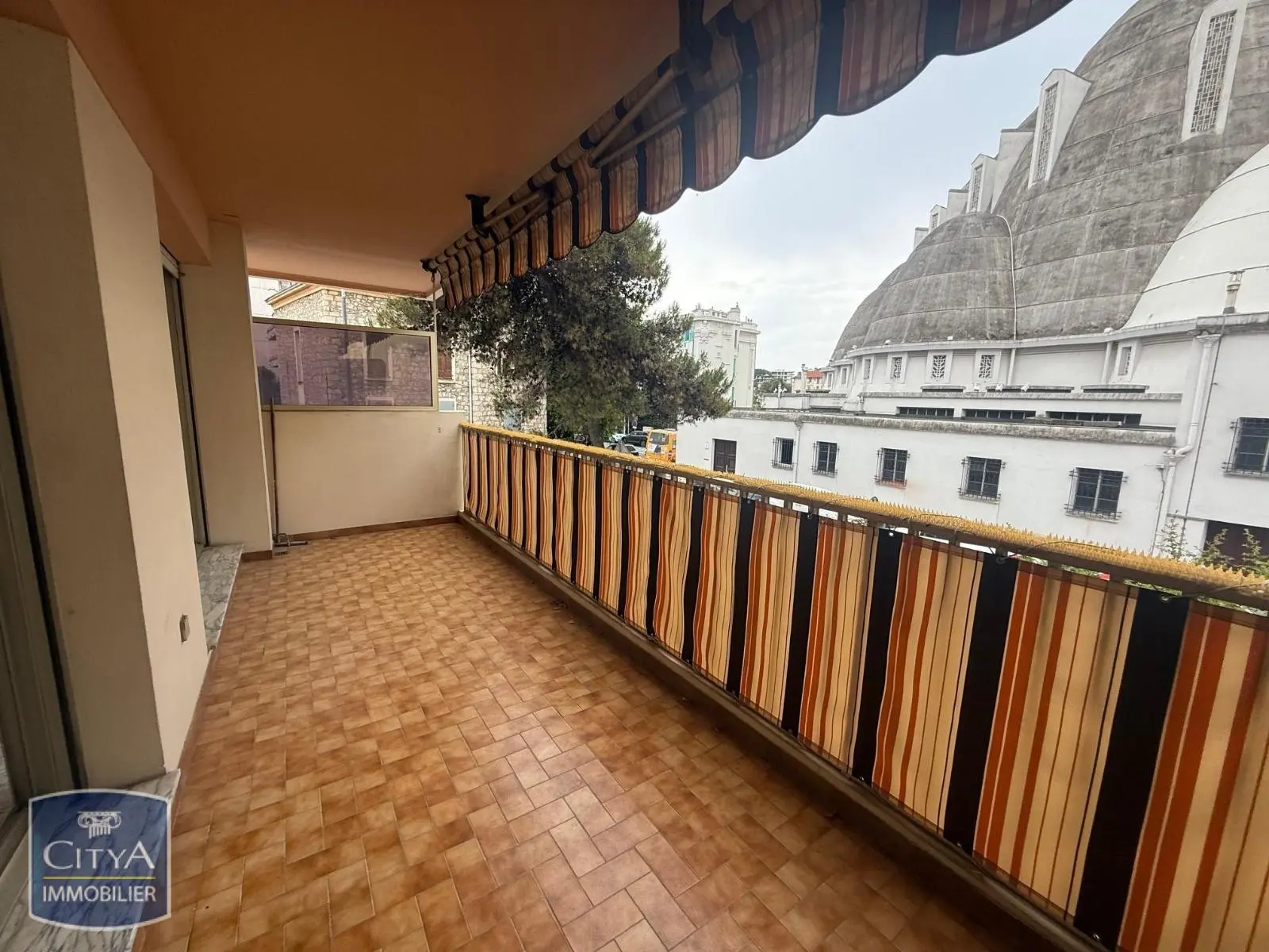 T3 LIBERATION TERRASSE GARAGE CAVE