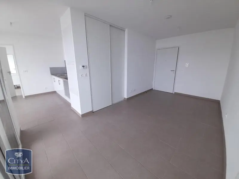Photo 2 Appartement 1 pièce 28.03m²