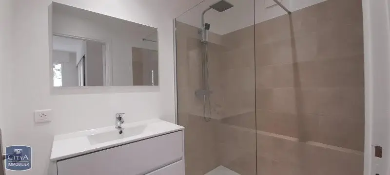 A LOUER T2 RENOVE NICE(06100)