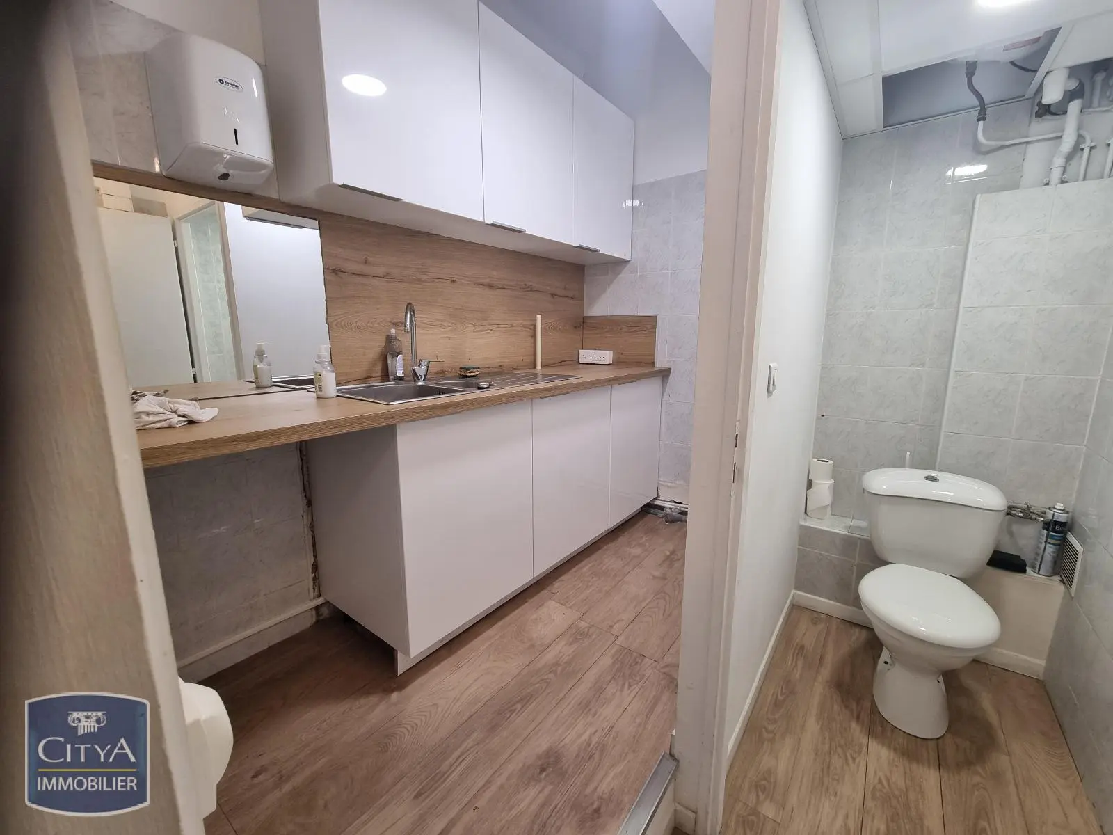 Photo 4 Local Commercial