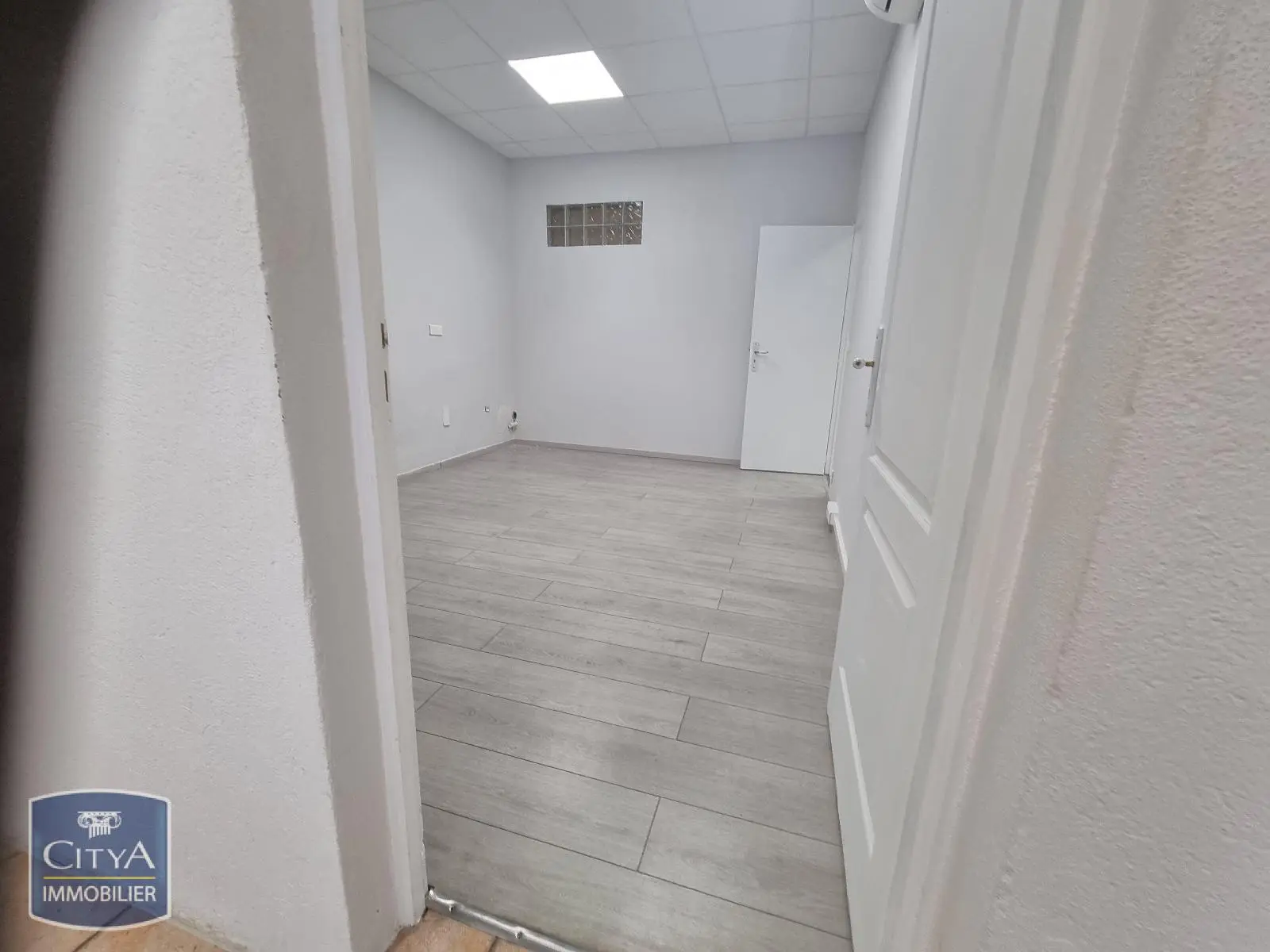 Photo 3 Local Commercial