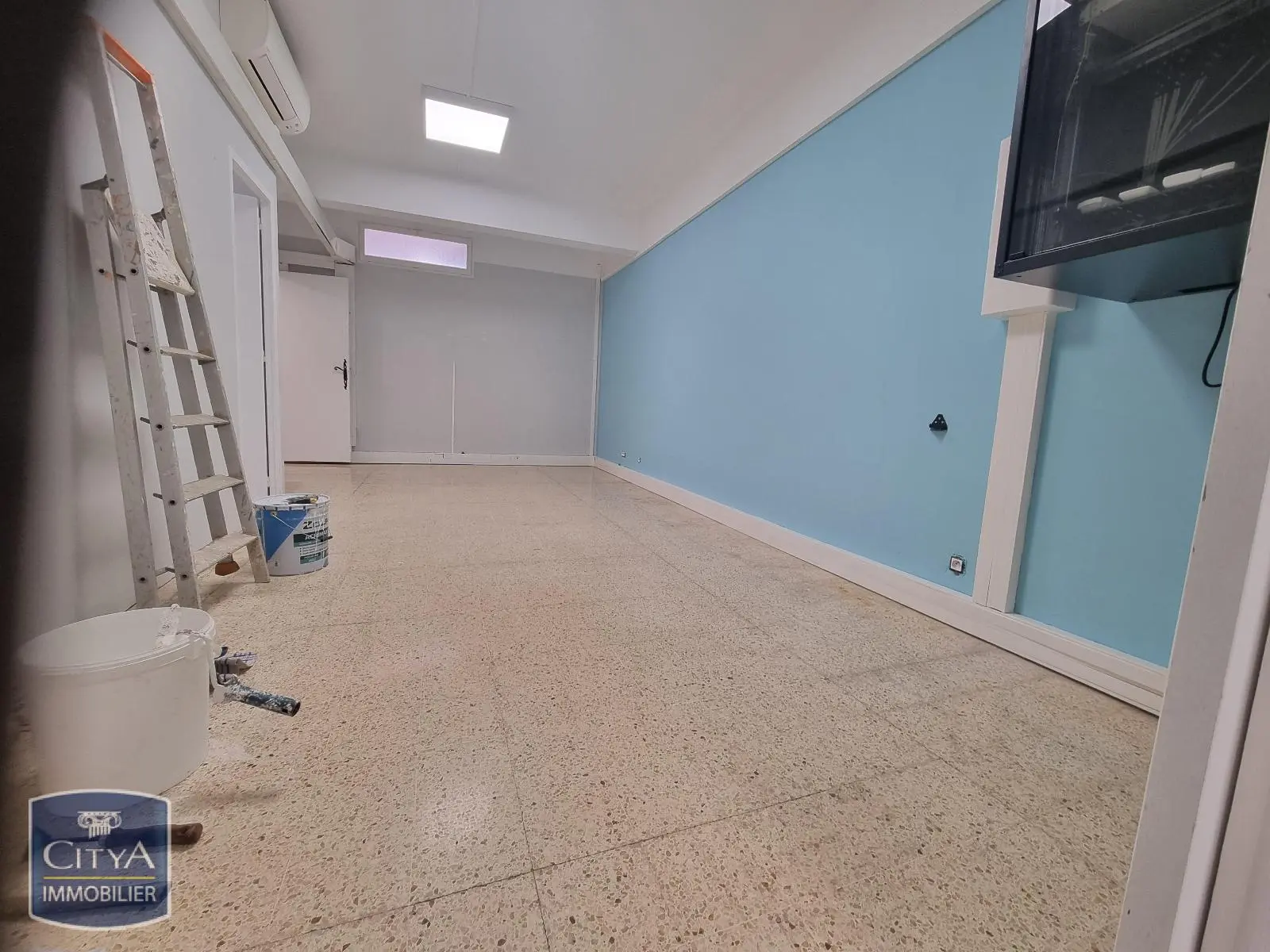 Photo 5 Local Commercial