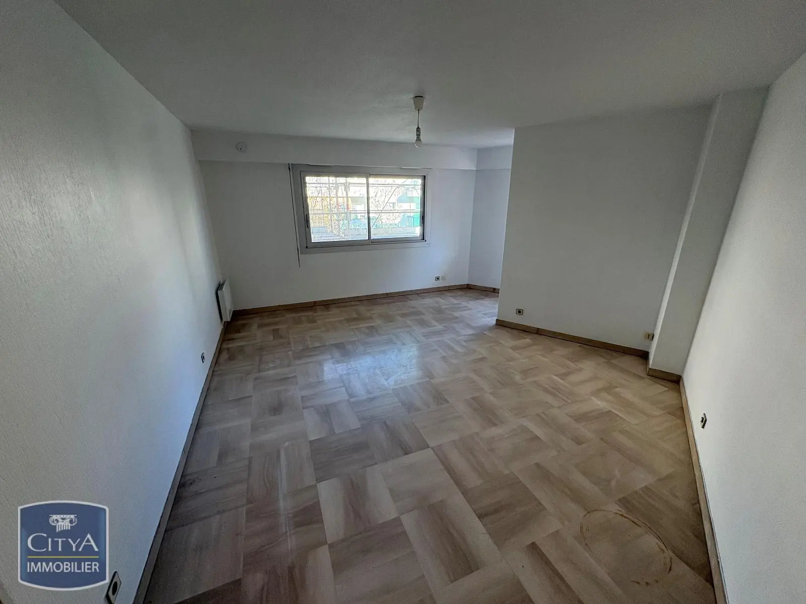 Photo 2 Appartement 1 pièce 33.78m²