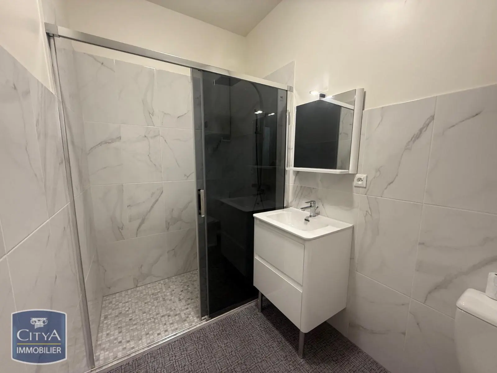 Photo 2 Appartement 1 pièce 26.41m²