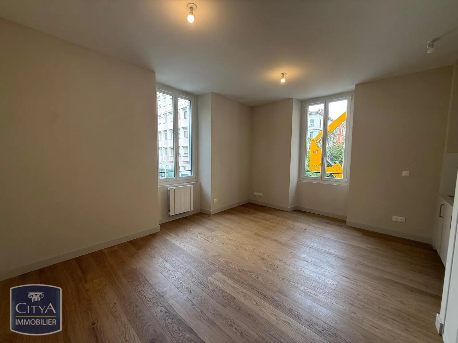 Photo 2 Appartement 1 pièce 27.8m²